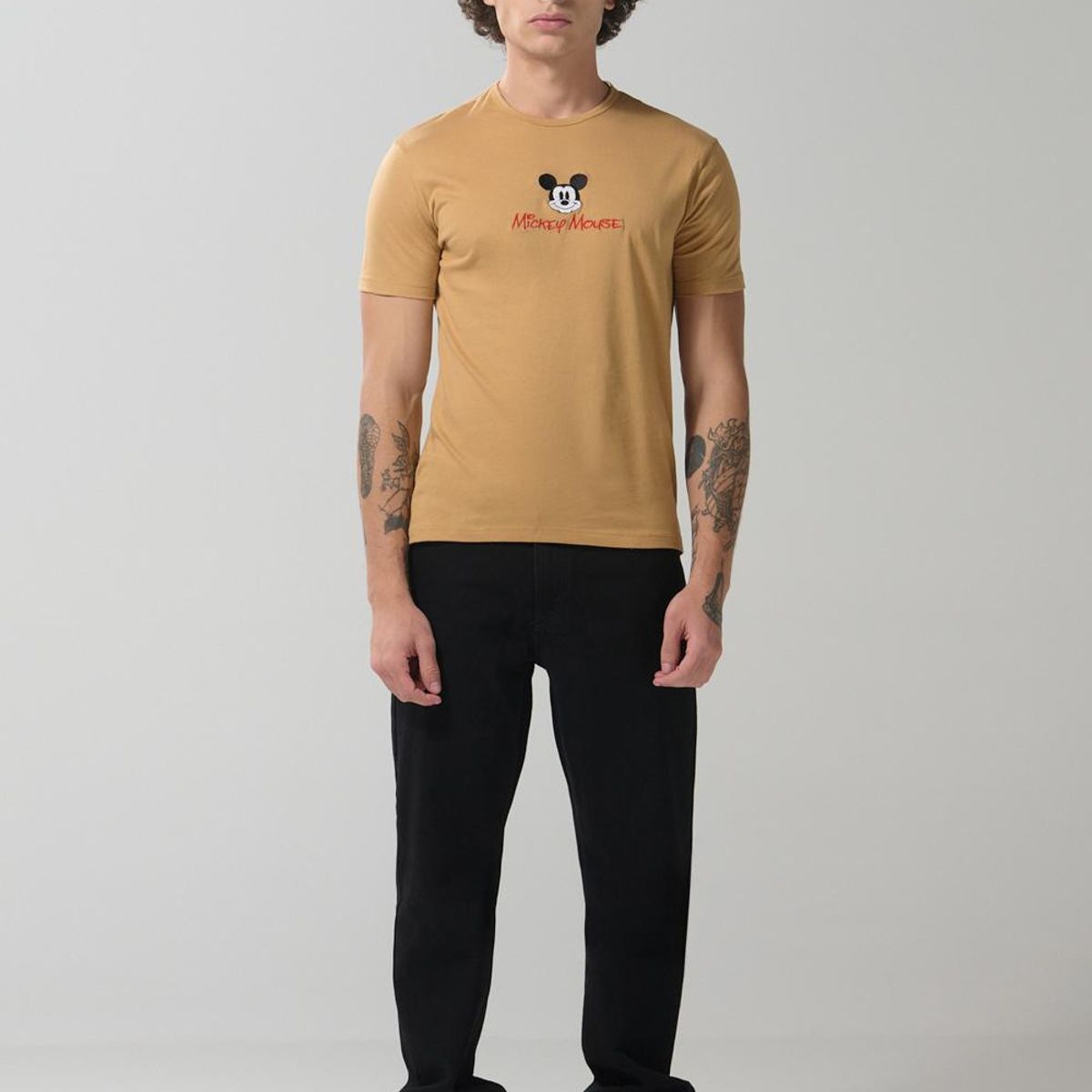 KOAJ - KOAJ Camiseta manga corta unicolor con arte de Mickey Hombre