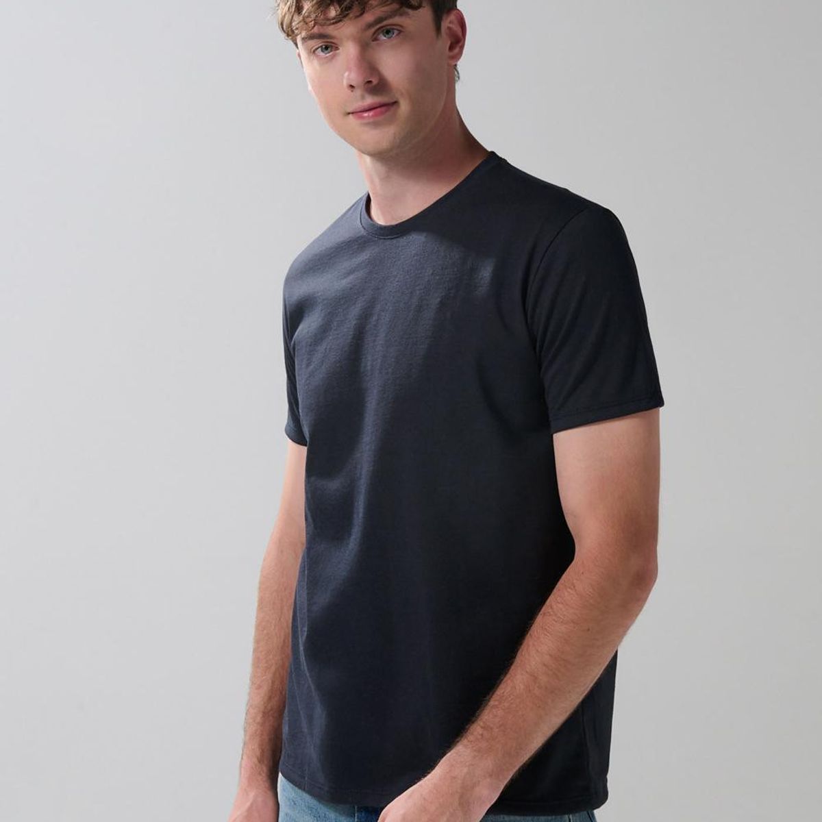 KOAJ - KOAJ Camiseta en polialgodón azul intensa con manga corta Hombre