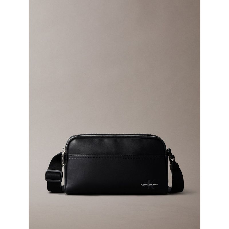 CALVIN KLEIN - Bolso negro camera monogram logo Calvin Klein