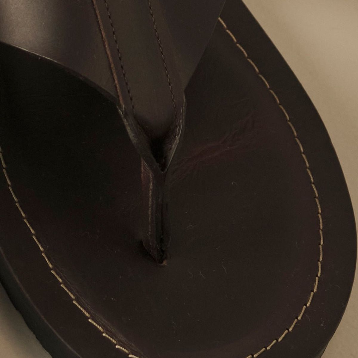 ILOT - SANDALIAS EN CUERO TRES PUNTADAS MARCA ILOT AH40052