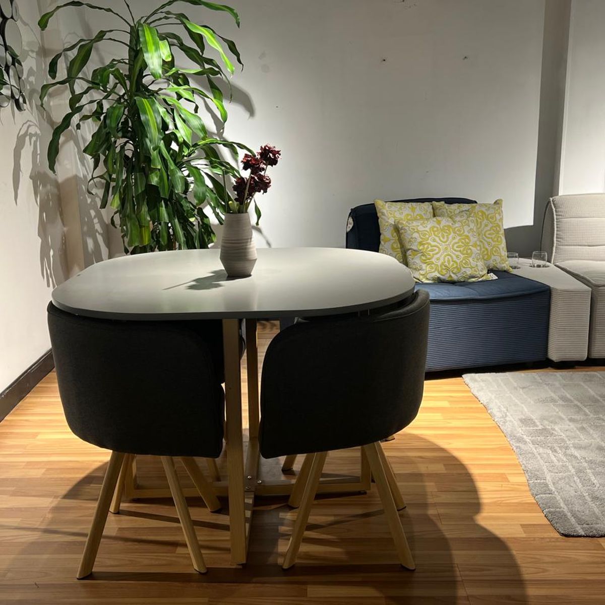 MUEBLES FIOTTI - Comedor ahorrador de espacios 4 Puestos Gris Wahib