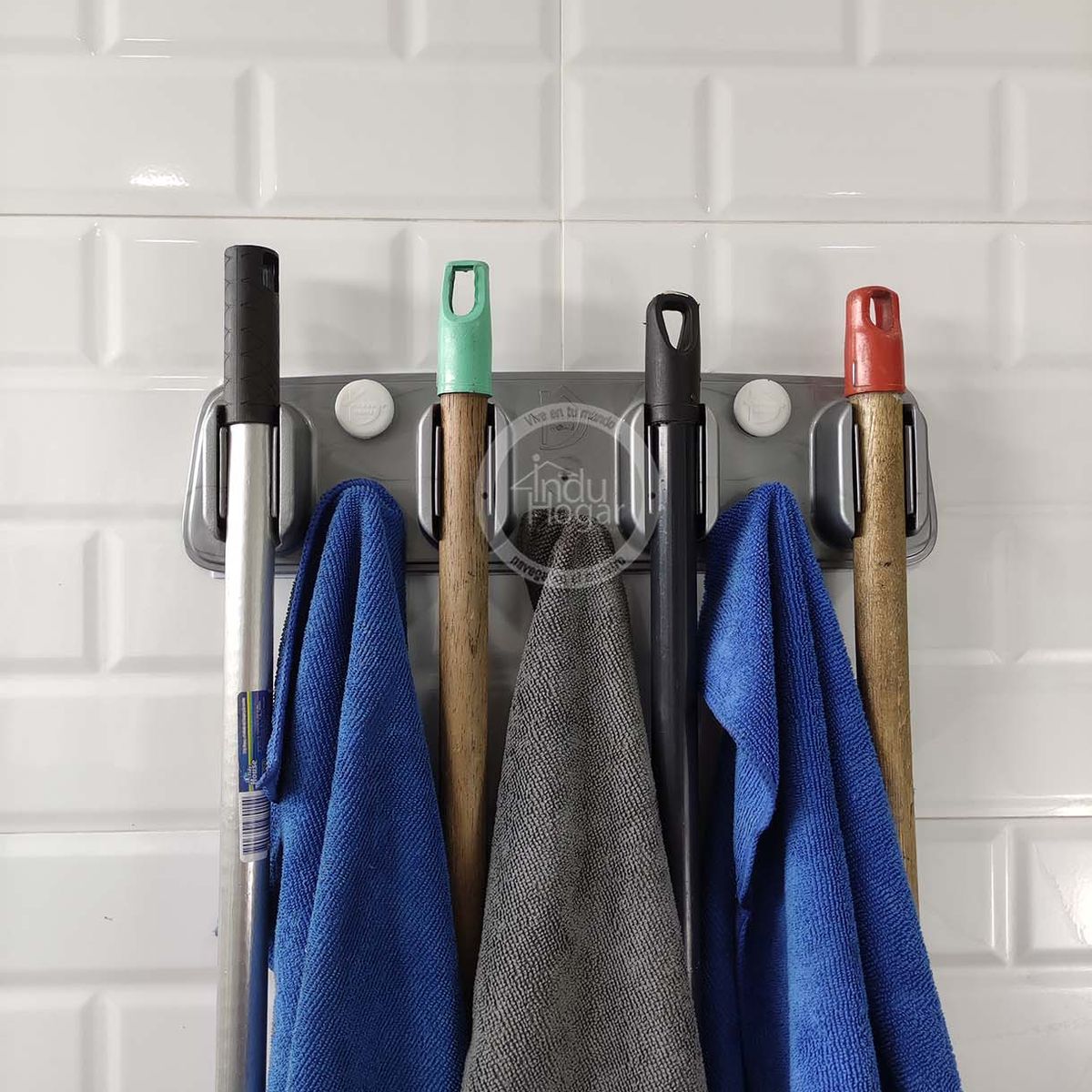 INDUHOGAR - Organizador de escobas y traperos color gris