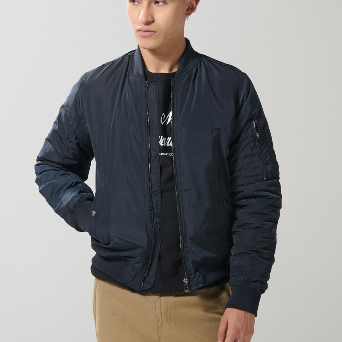 KOAJ - KOAJ Chaqueta unicolor bomber acolchada con acabados en rib Hombre