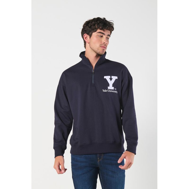 KOAJ - KOAJ Buzo azul intenso cuello alto oversize con arte de Yale Hombre