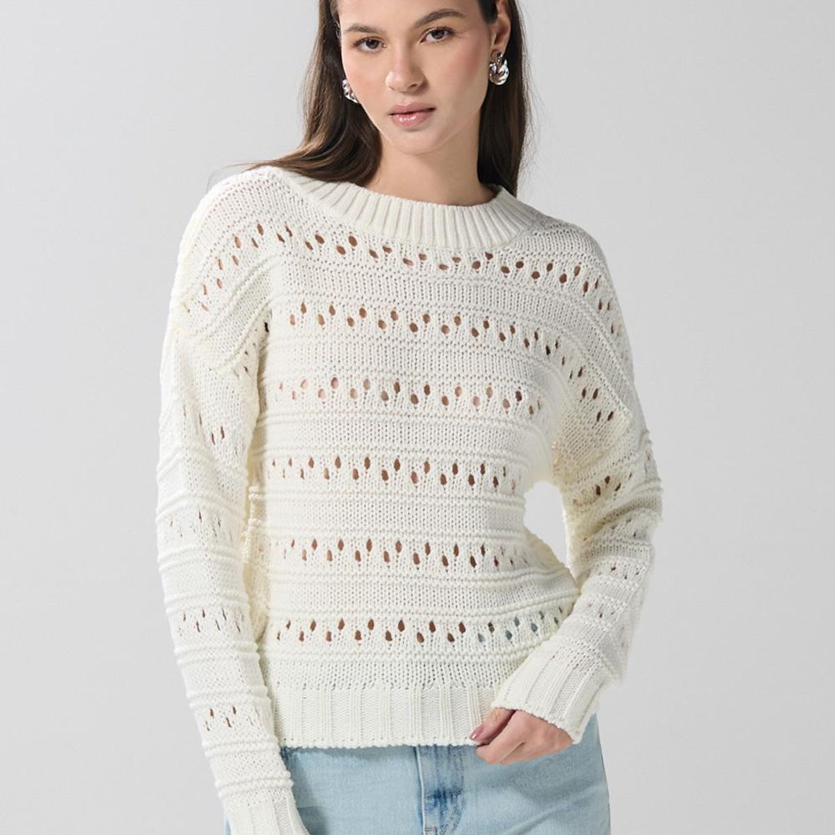 KOAJ - KOAJ Suéter crema tejido con retenidos cuello redondo horma  Mujer