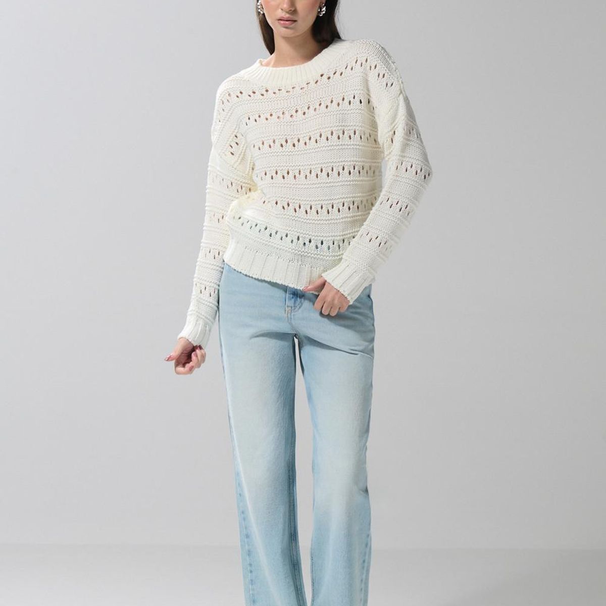 KOAJ - KOAJ Suéter crema tejido con retenidos cuello redondo horma  Mujer