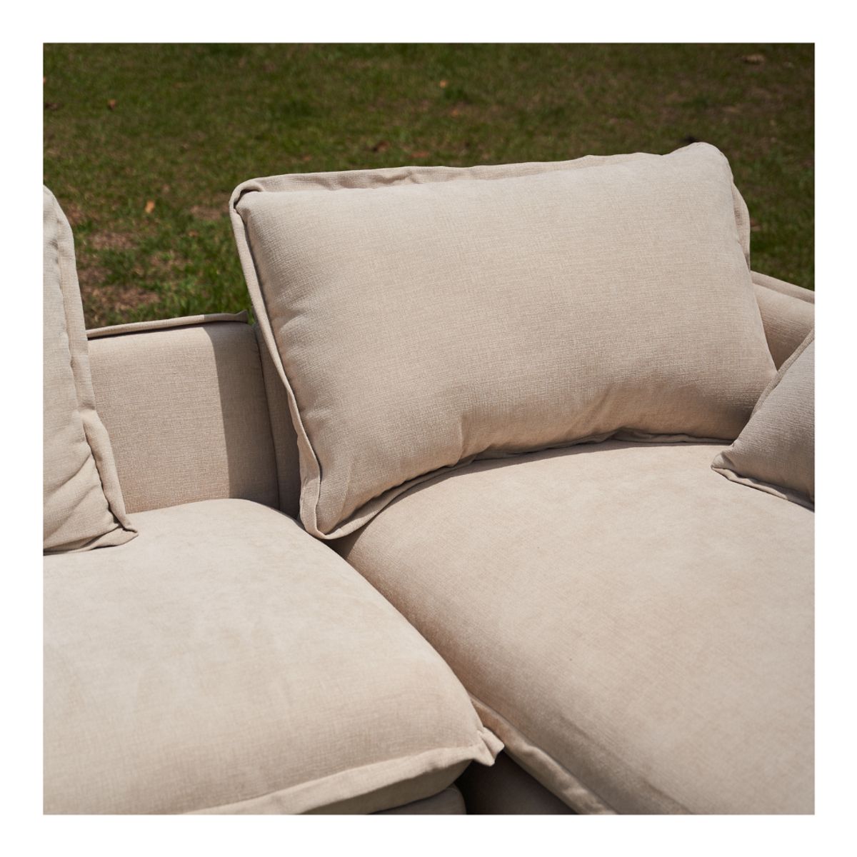 ENMADERA - Sofa en ele chenilla en color beige