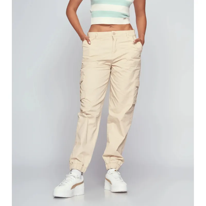 UNSER - Jogger Unicolor Con Bolsillos Tipo Cargo Unser