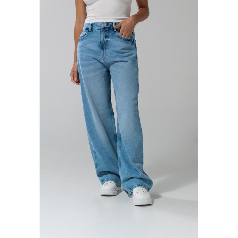 KOAJ - KOAJ Jean azul claro tipo baggy con tiro medio y bota ancha MUJER