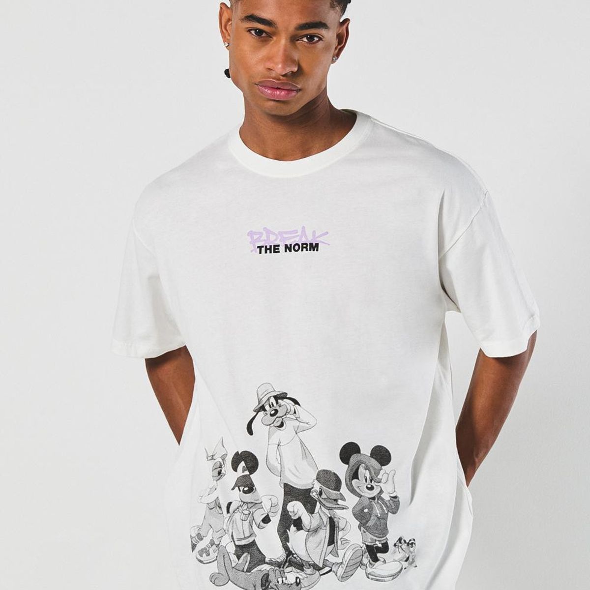 KOAJ - KOAJ Camiseta oversize crema cuello redondo de Mickey and F Hombre