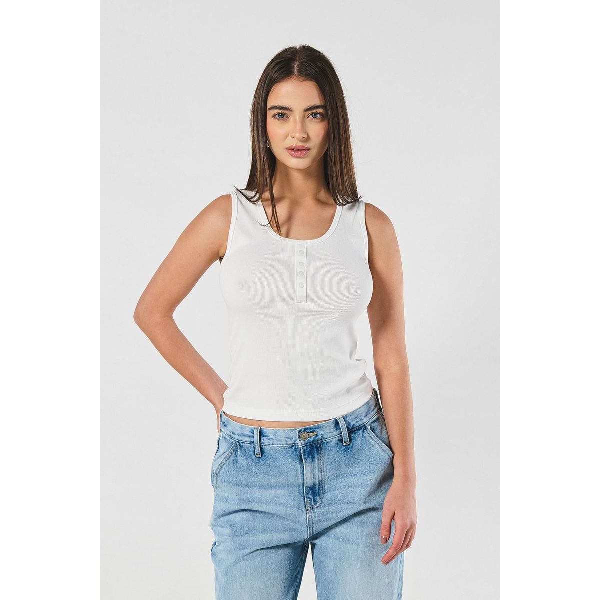 KOAJ - KOAJ Camiseta manga sisa unicolor con botones y texturas de  Mujer