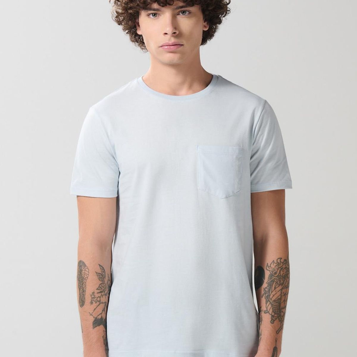 KOAJ - KOAJ Camiseta manga corta unicolor con bolsillo delantero Hombre