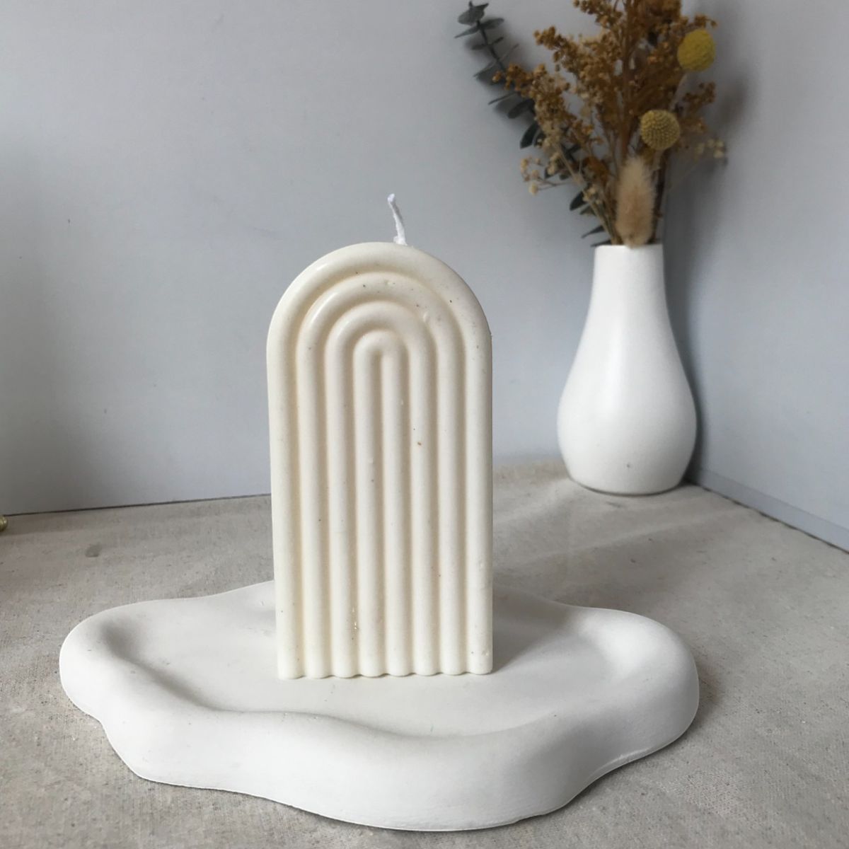 DECORACIONES ALE Y GABI - Vela Blanca  Y Base Decorativa Nube 19x11cms