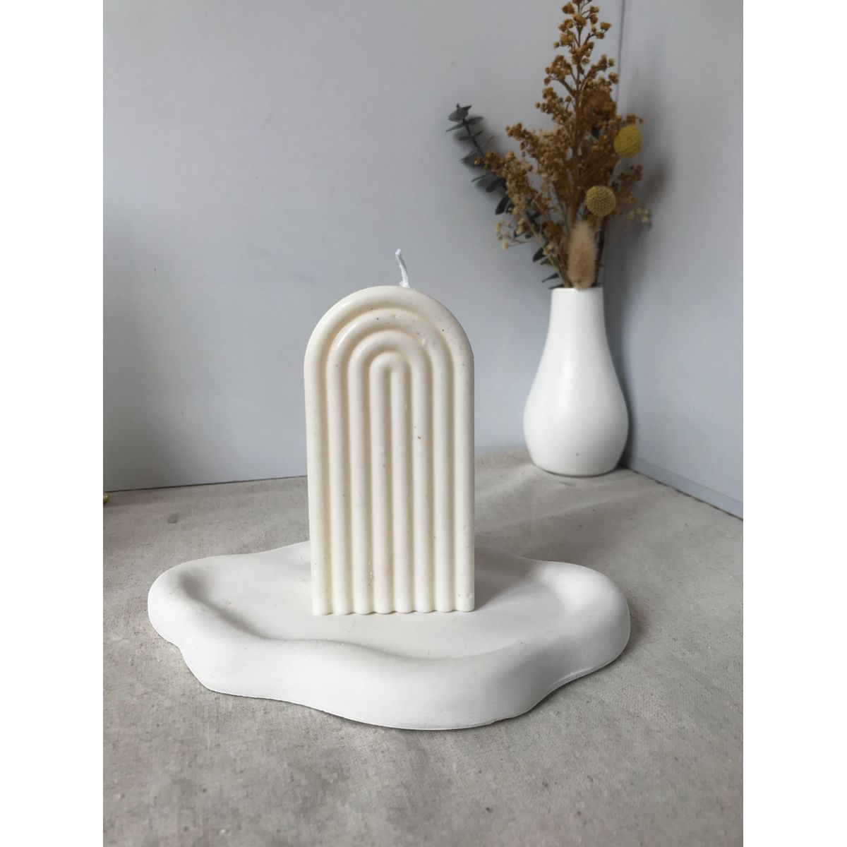 DECORACIONES ALE Y GABI - Vela Blanca  Y Base Decorativa Nube 19x11cms