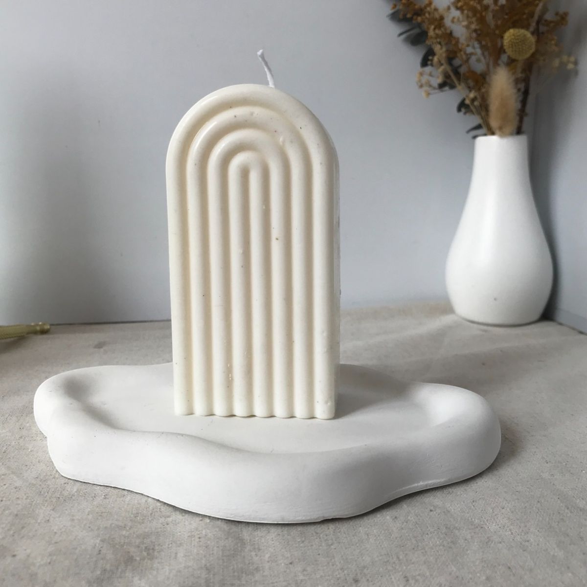 DECORACIONES ALE Y GABI - Vela Blanca  Y Base Decorativa Nube 19x11cms