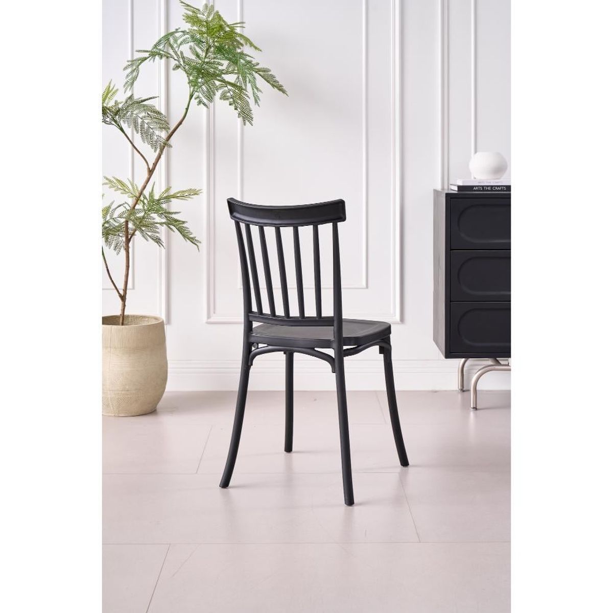 GENERICO - Silla Claus Color Negro Con espaldar y diseño minimalista