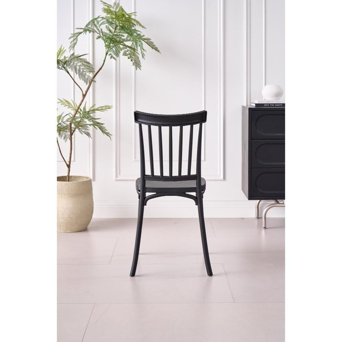 GENERICO - Silla Claus Color Negro Con espaldar y diseño minimalista