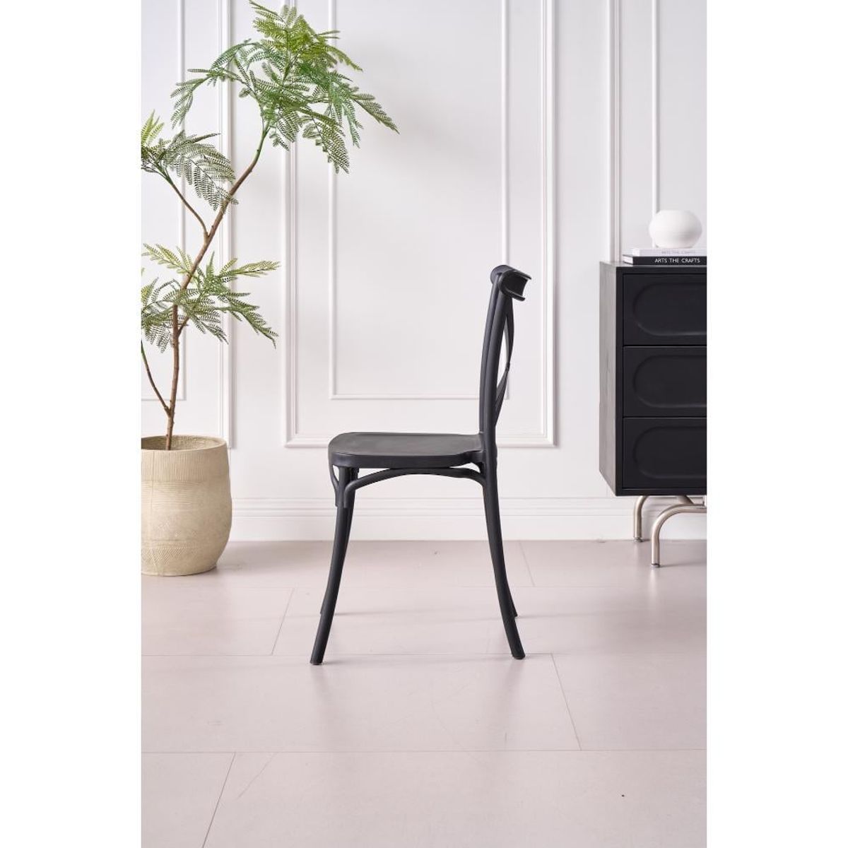 GENERICO - Silla Betany Color Negro Con espaldar y diseño minimalista