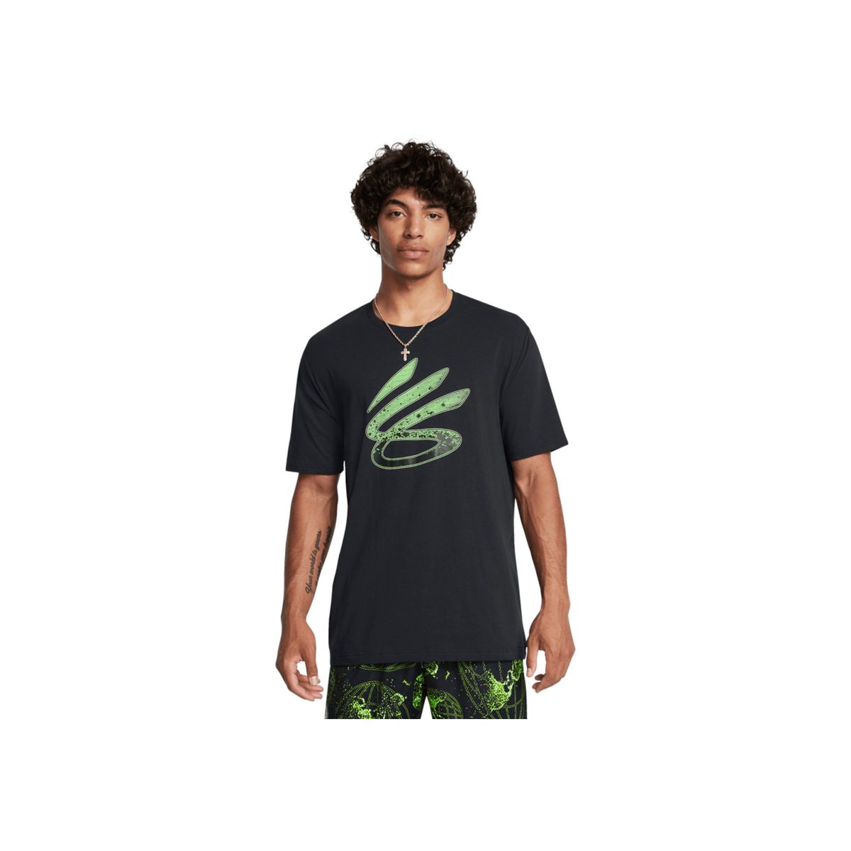 UNDER ARMOUR - Camiseta Hombre UNDER ARMOUR CURRY LOGO TREND TEE Negro UNDER ARMOUR.