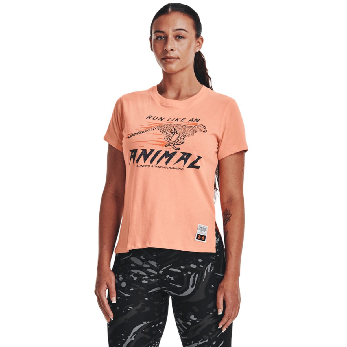 UNDER ARMOUR - Camiseta Mujer UNDER ARMOUR RUN LIKE A TEE Rosa UNDER ARMOUR.