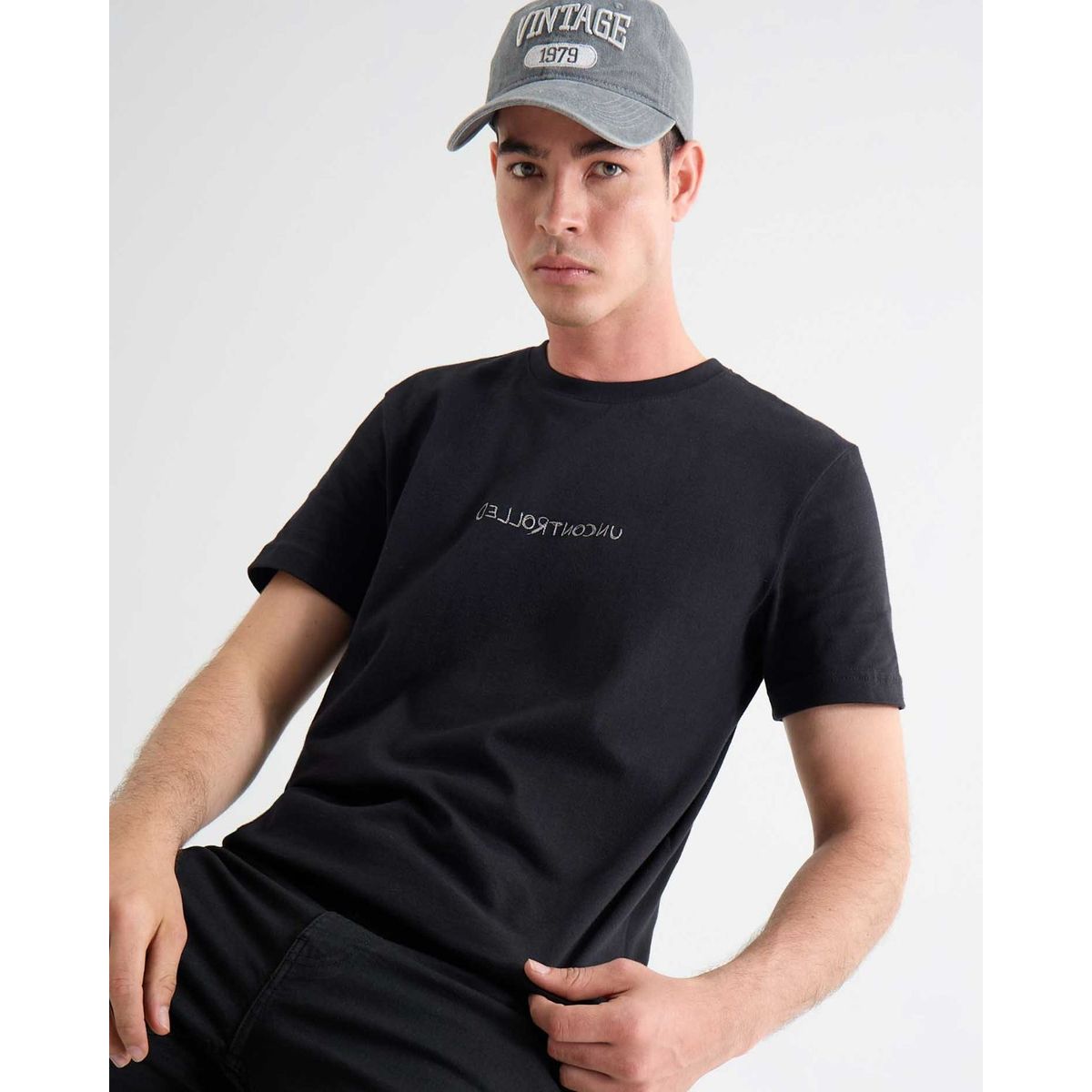SEVEN SEVEN - Camiseta Estampada Con Bordado  Para Hombre Negro Seven Seven