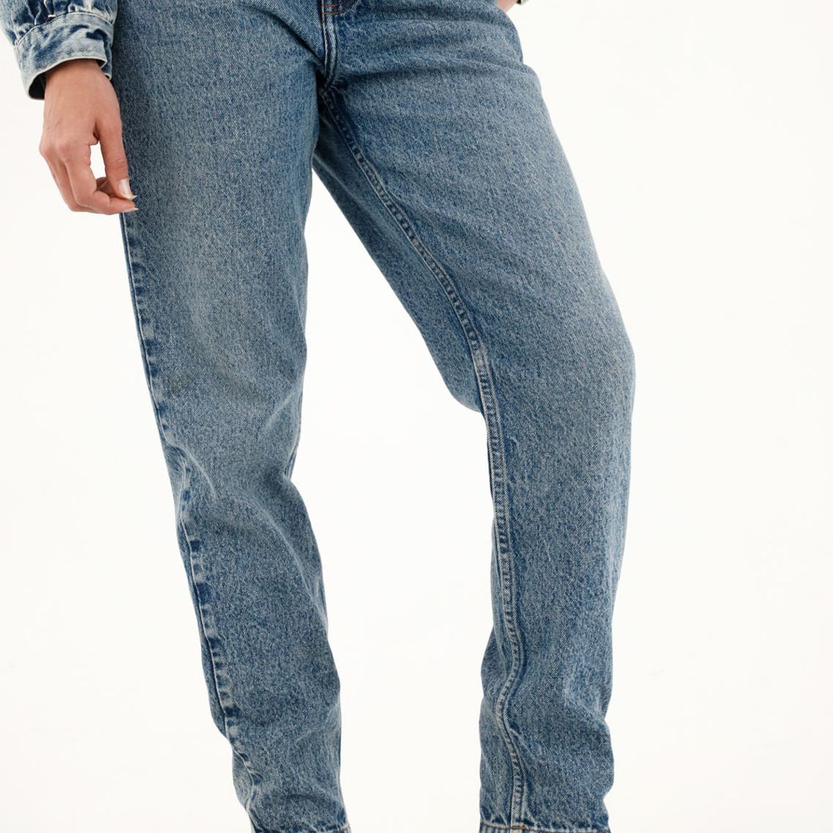 TENNIS - Jean Mom azul tiro alto para mujer