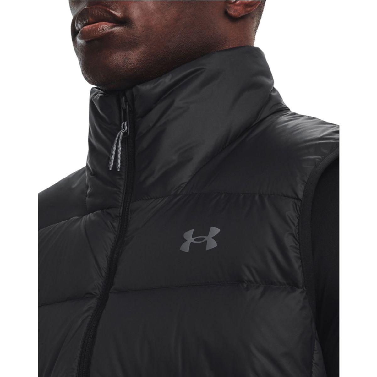 UNDER ARMOUR - Chaleco Hombre UNDER ARMOUR STRM ARMR DWN 20 VST Negro UNDER ARMOUR