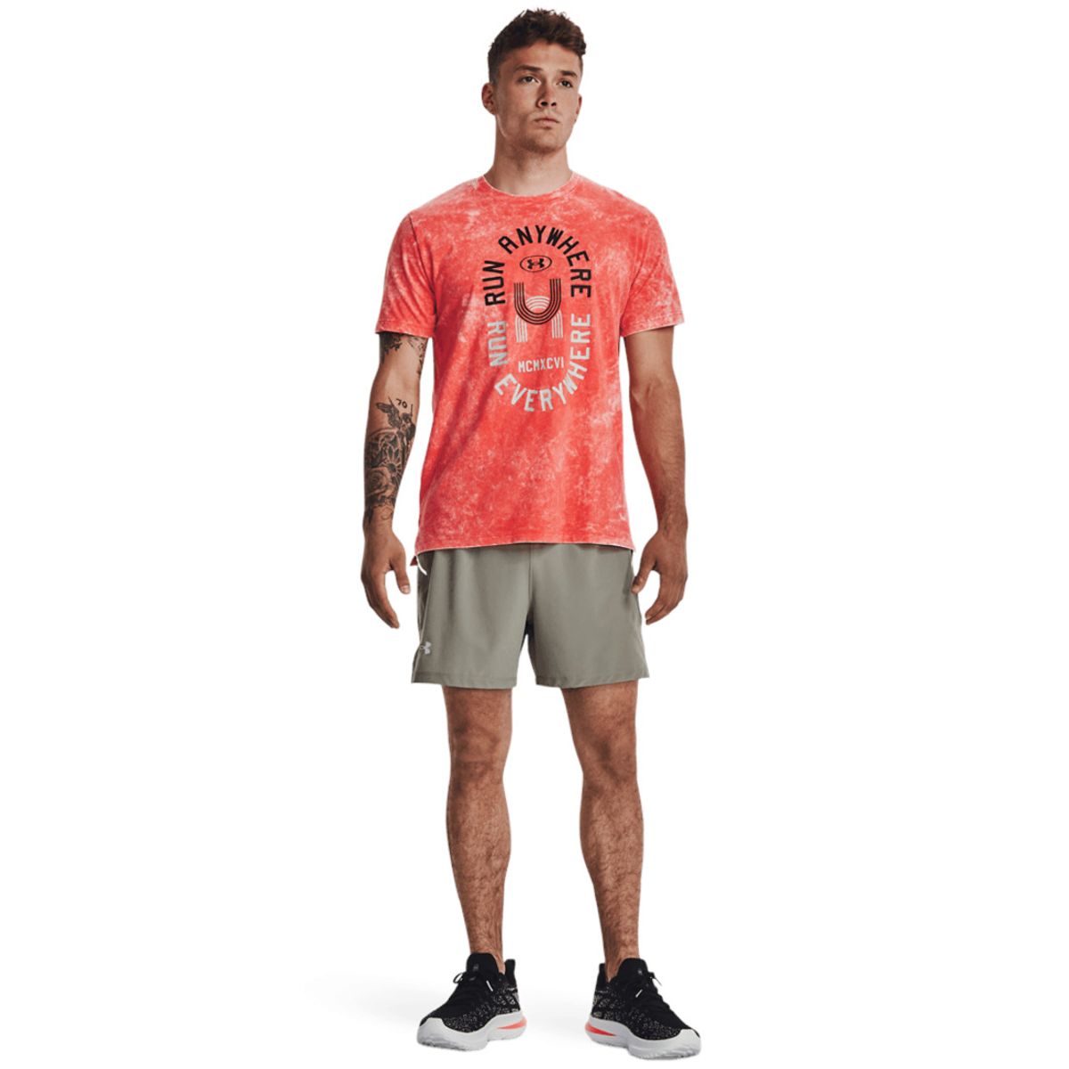 UNDER ARMOUR - Camiseta Hombre UNDER ARMOUR RUN EVERWHRE TEE Rojo UNDER ARMOUR.