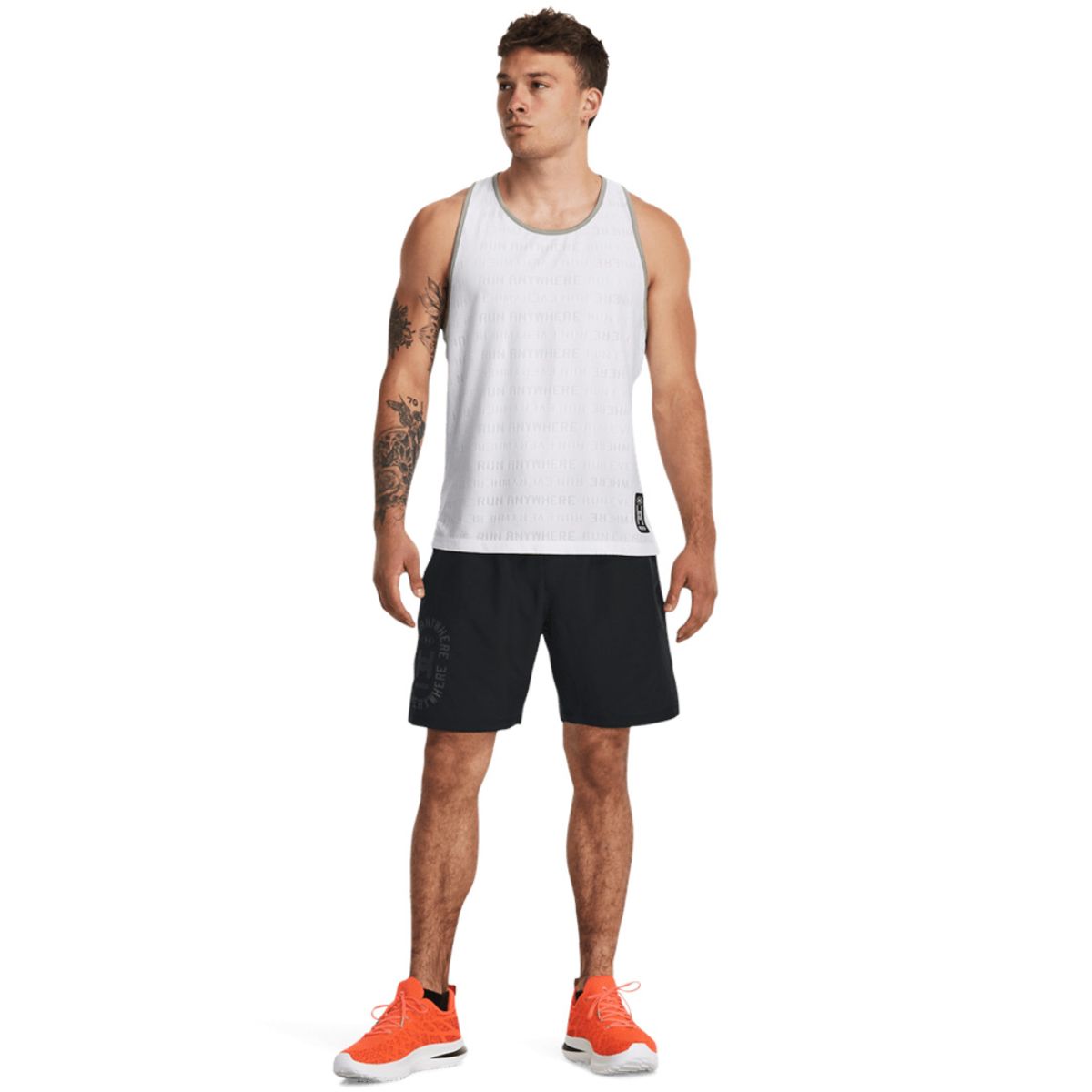 UNDER ARMOUR - Camiseta Hombre UNDER ARMOUR RUN EVERYWHERE SINGL Blanco UNDER ARMOUR.
