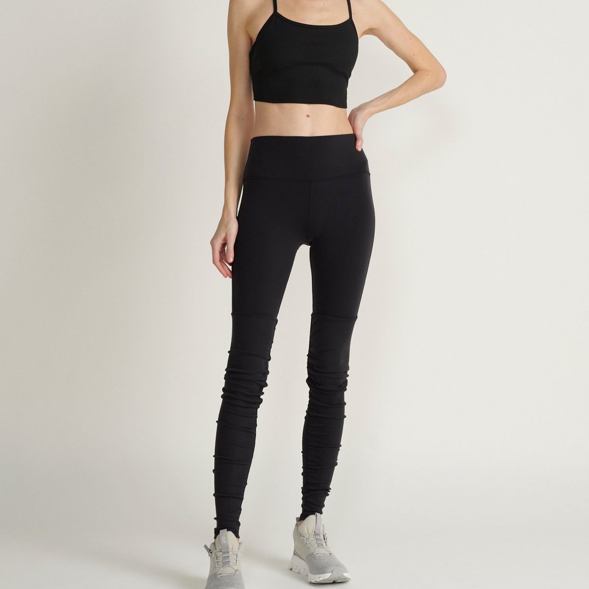 ALO YOGA - Top tank alosoft rib crop calm ALO YOGA Negro W9431RBLACK