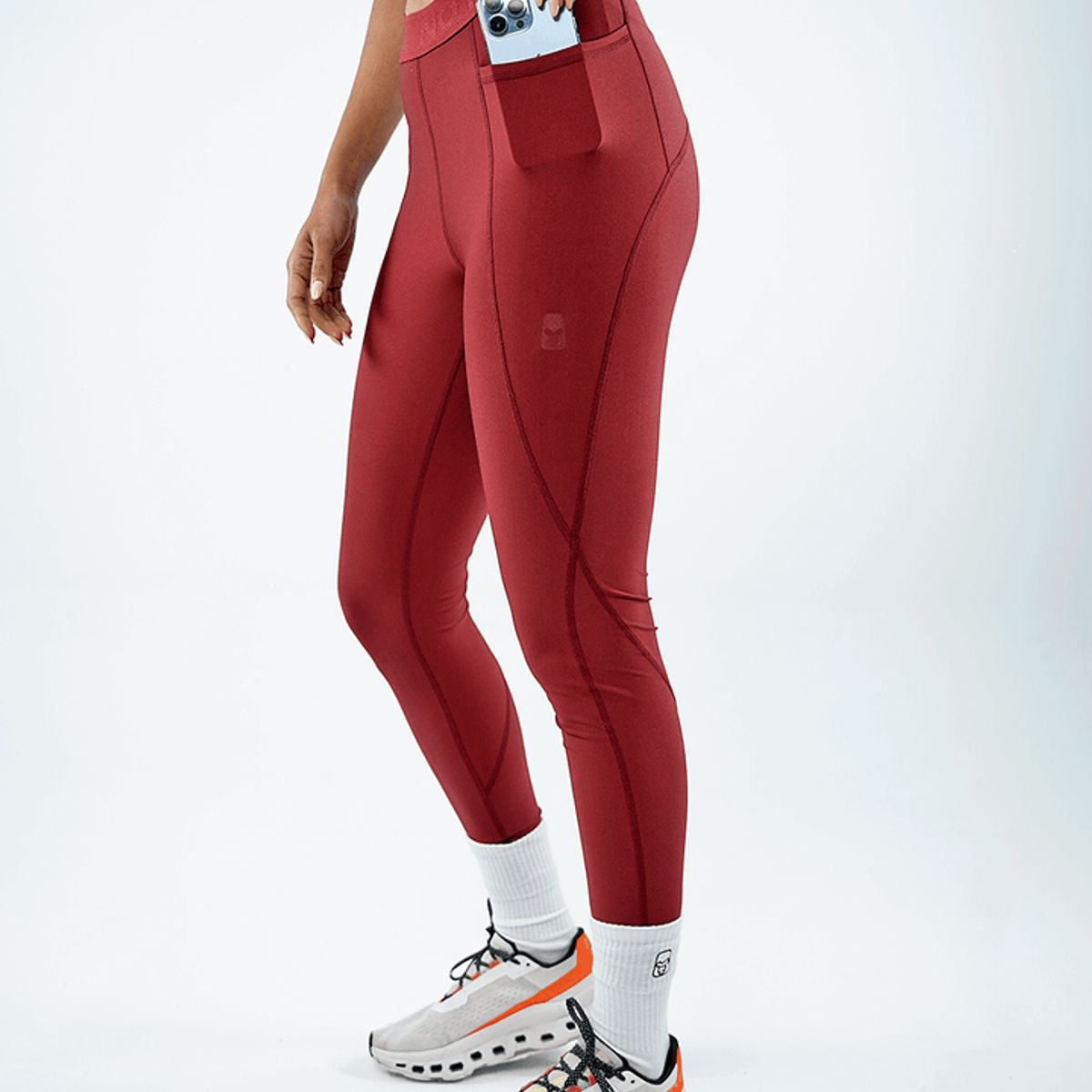 NO RULES - LEGGINS DEPORTIVO VINOTINTO CON ELASTICO.
