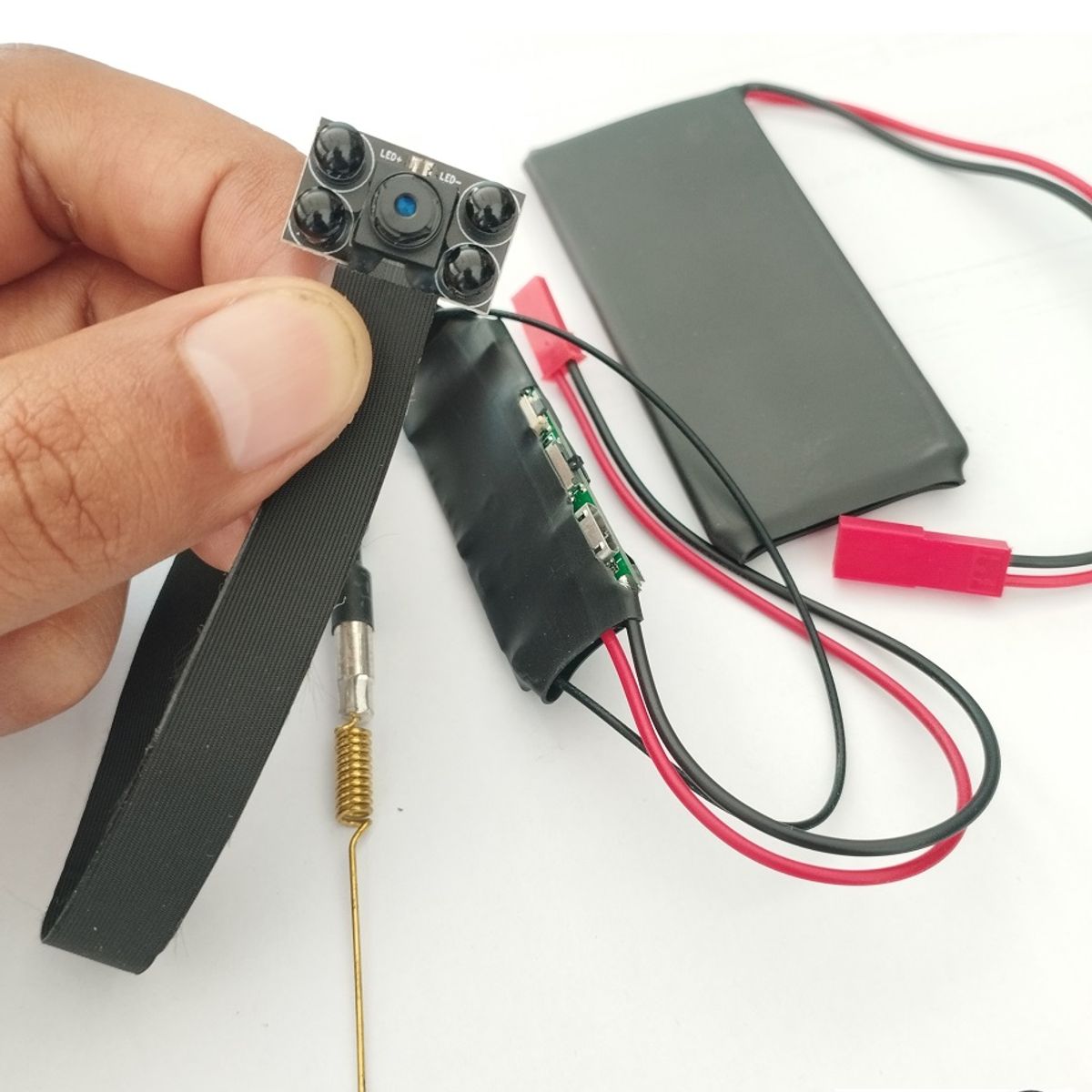 MINISO - Cámara Mini Espía Wifi Para Peluche Inalámbrica Monitoreo