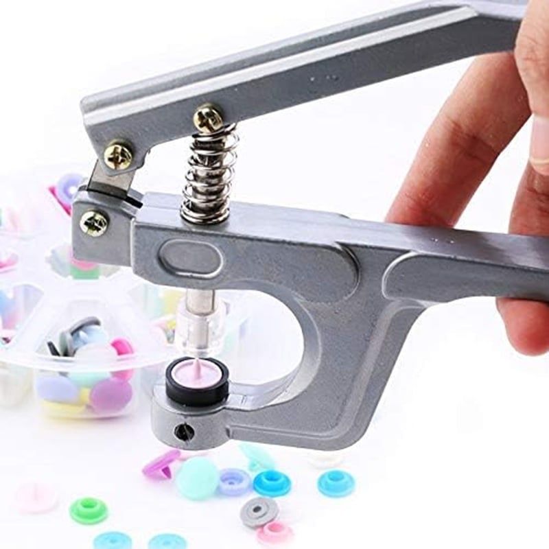 GENERICO - Kit De Broches Plásticos + Herramienta Instaladora