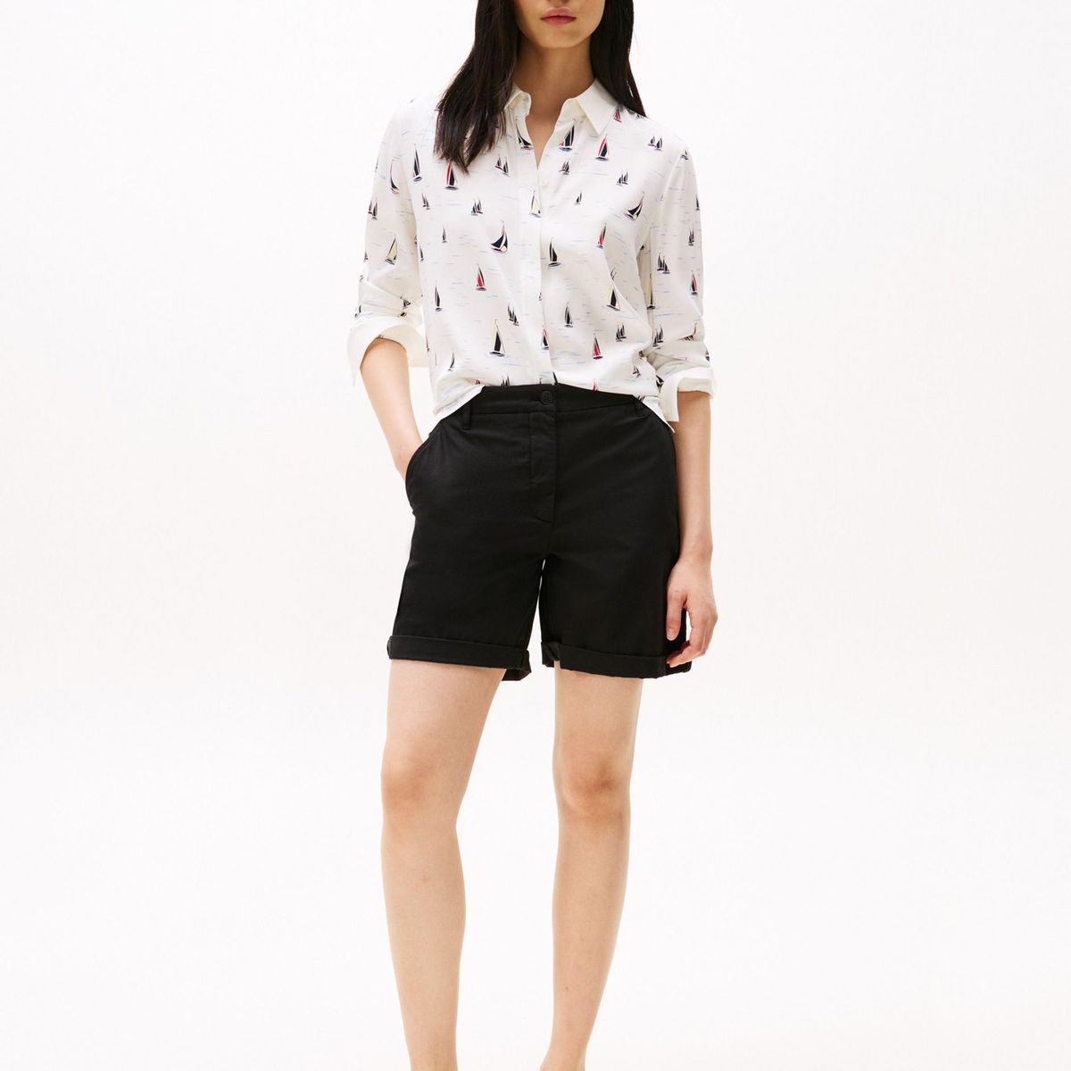 TOMMY HILFIGER - Bermudas negro chino Mom con vuelta Tommy Hilfiger