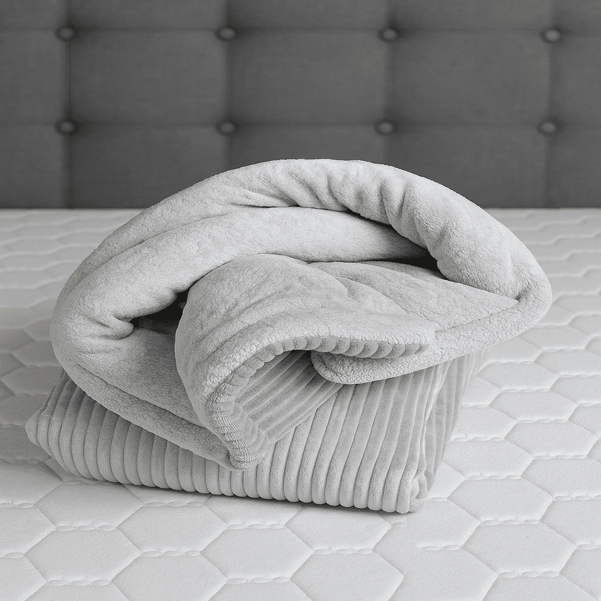 HARMONY HOME - Cobija Terminca Ovejera Acanalada 190x230 Gris Claro
