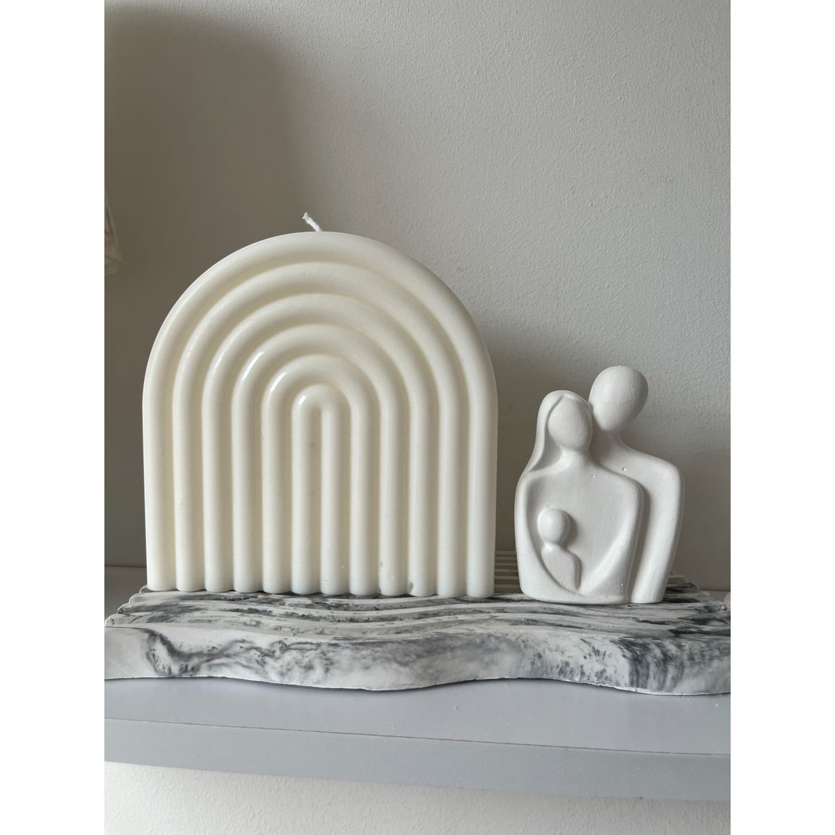 DECORACIONES ALE Y GABI - Centro de Mesa Virginia  Vela Arco, familia y base