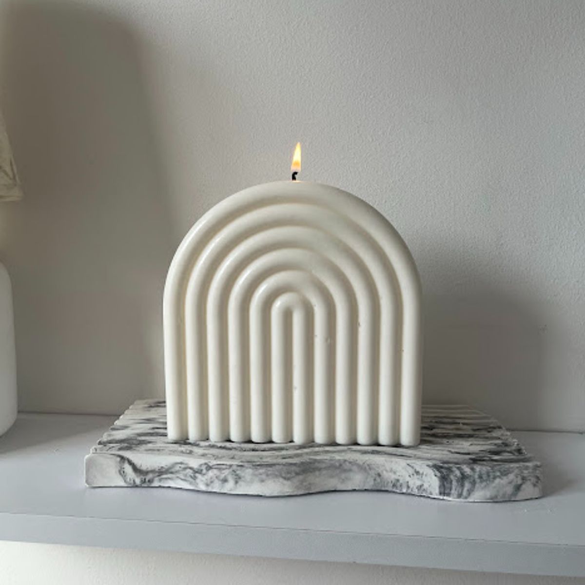 DECORACIONES ALE Y GABI - Centro de Mesa Virginia  Vela Arco, familia y base