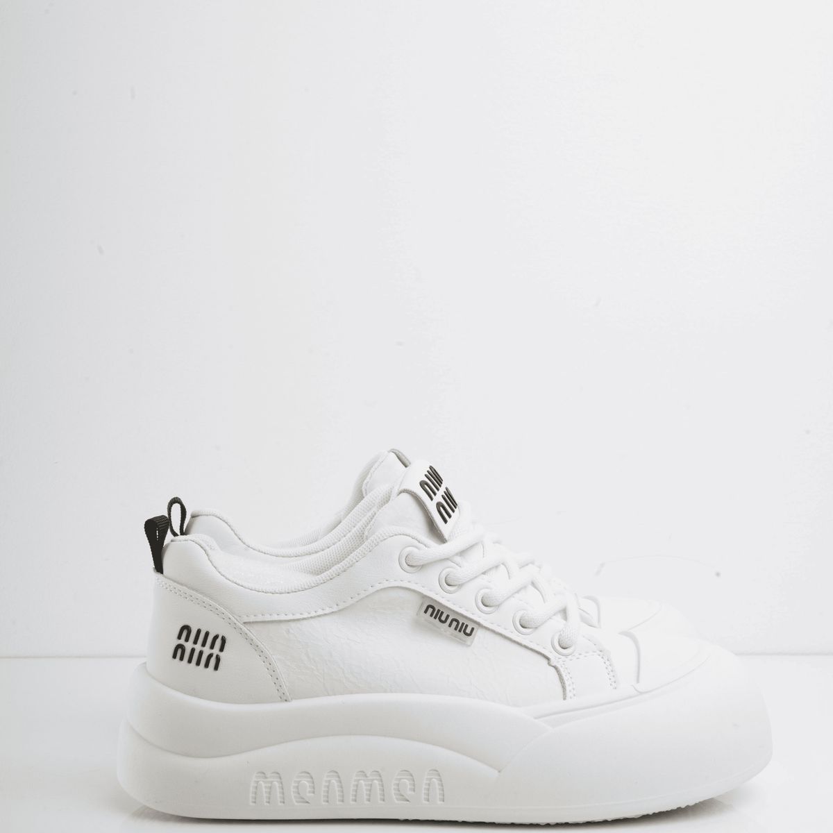 CALZADO ADRENALINA - Tenis blancos con líneas y detalles negros deep