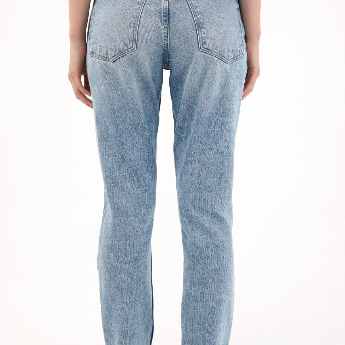 TENNIS - Jean Mom de tiro alto tono medio para mujer