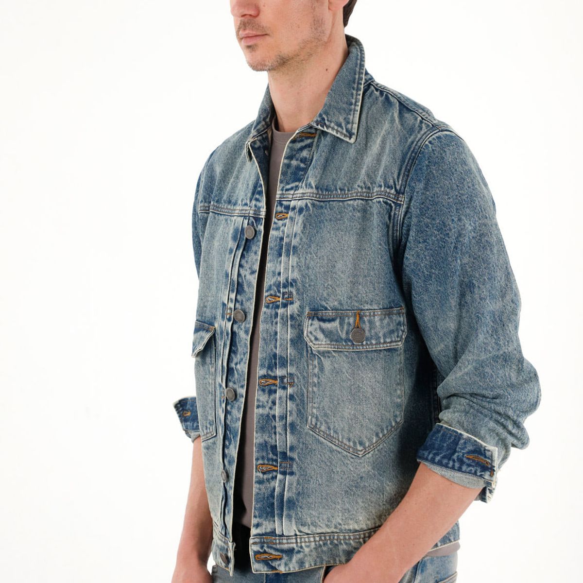 TENNIS - Chaqueta en denim con bolsillos de tapa para hombre