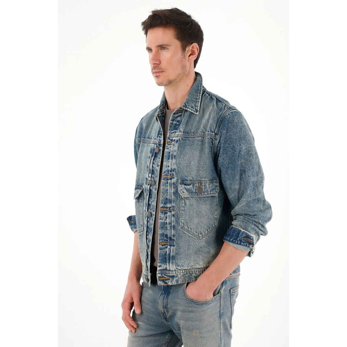 TENNIS - Chaqueta en denim con bolsillos de tapa para hombre