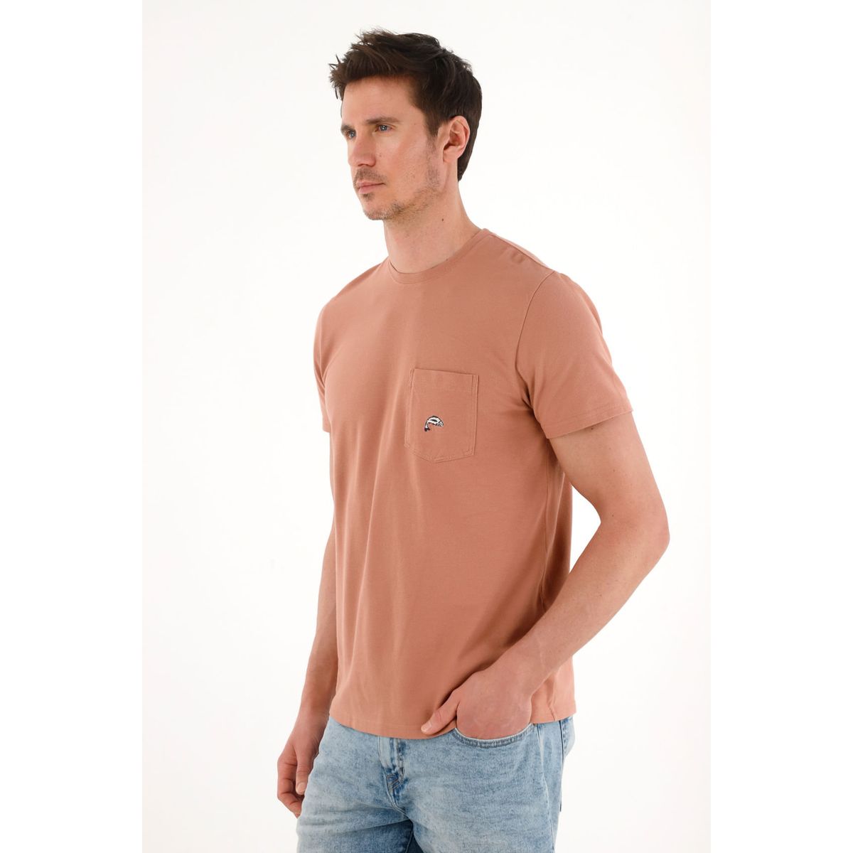 TENNIS - Camiseta con bolsillo delantero café para hombre