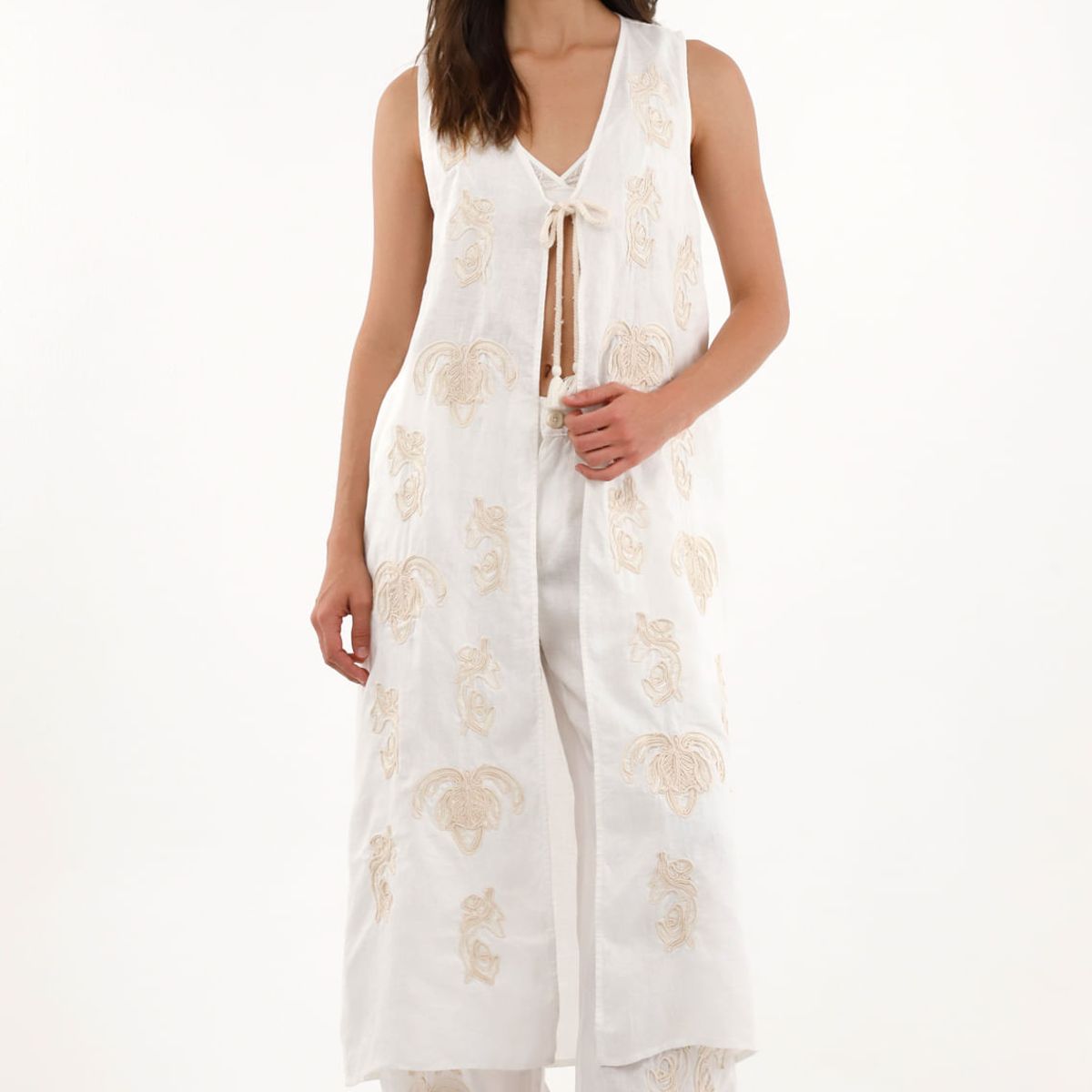 TENNIS - Kimono con manualidad bordada en 100% lino para mujer