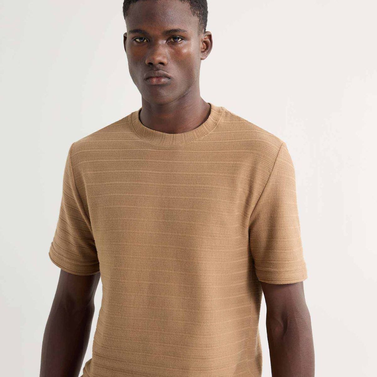 SEVEN SEVEN - Camiseta De Hombre  Color Camel Marca Seven Seven #45092680