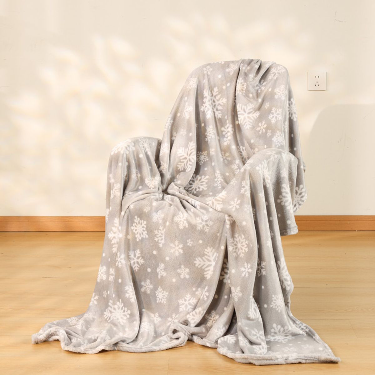 MY HOME STORE - Cobija Christmas Blanket  Copos de Nieve Grises
