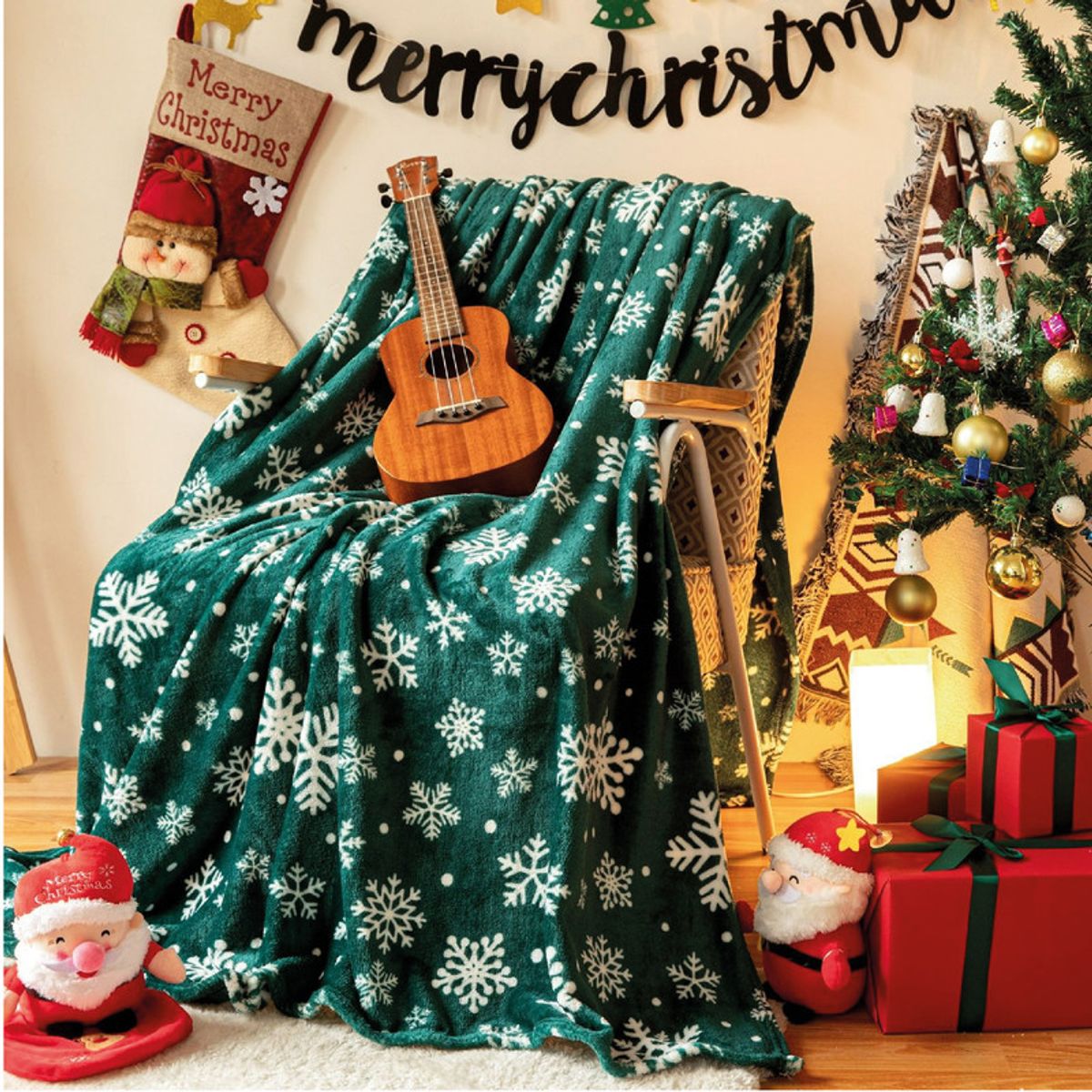 MY HOME STORE - Cobija Christmas Blanket  Copos de Nieve Verdes