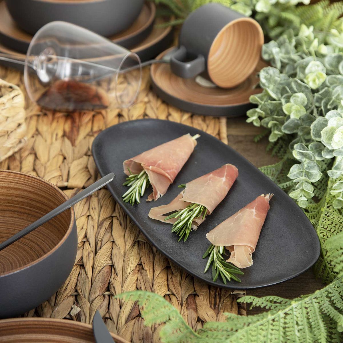 AMBIENTE GOURMET - Bandeja oval negro mate 30cm