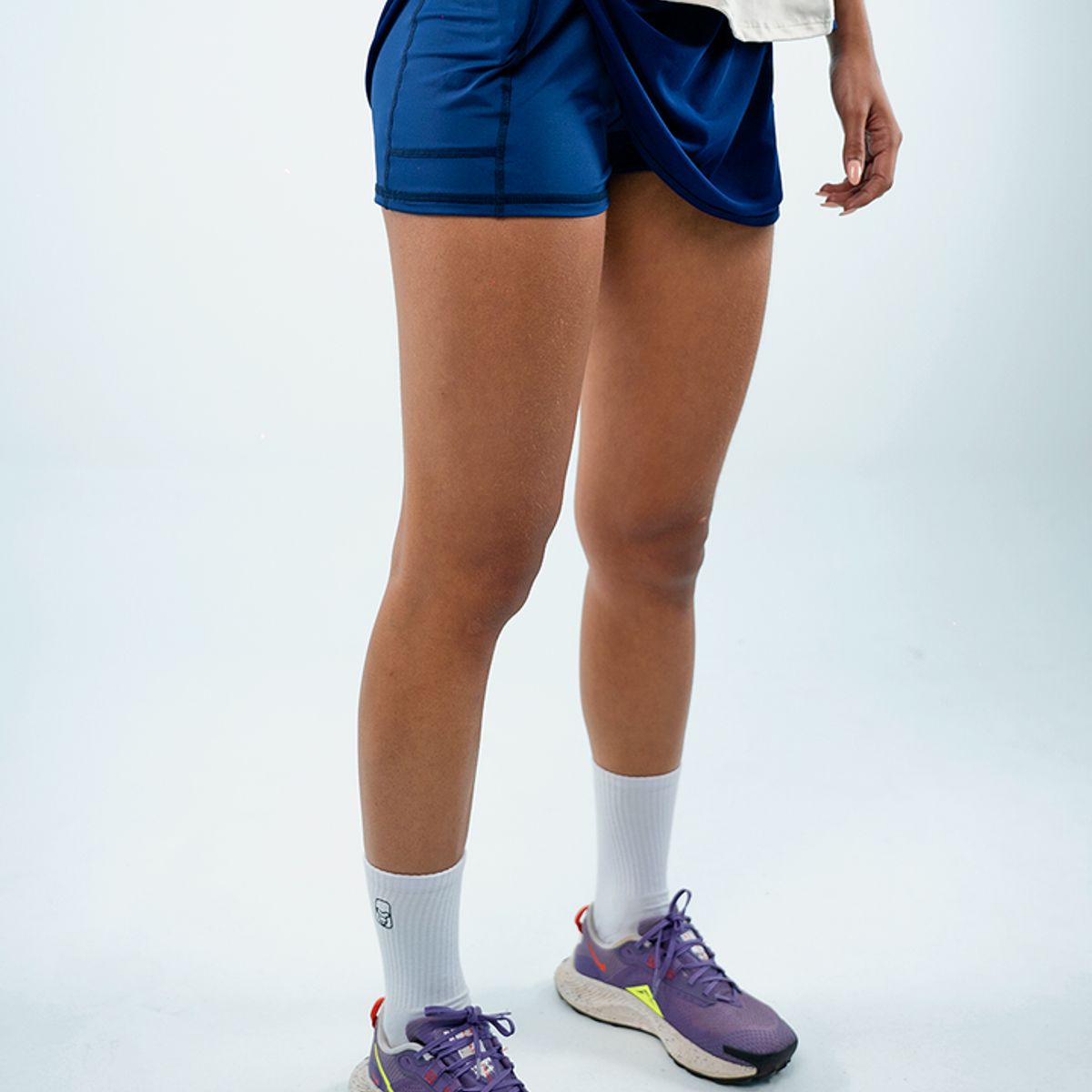 NO RULES - FALDA SHORT DEPORTIVA AZUL.