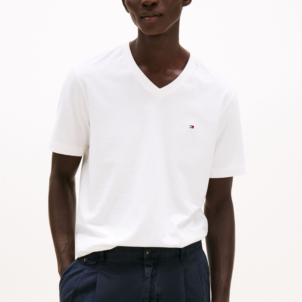 TOMMY HILFIGER - Camiseta blanca de Cuello en V Tommy Hilfiger