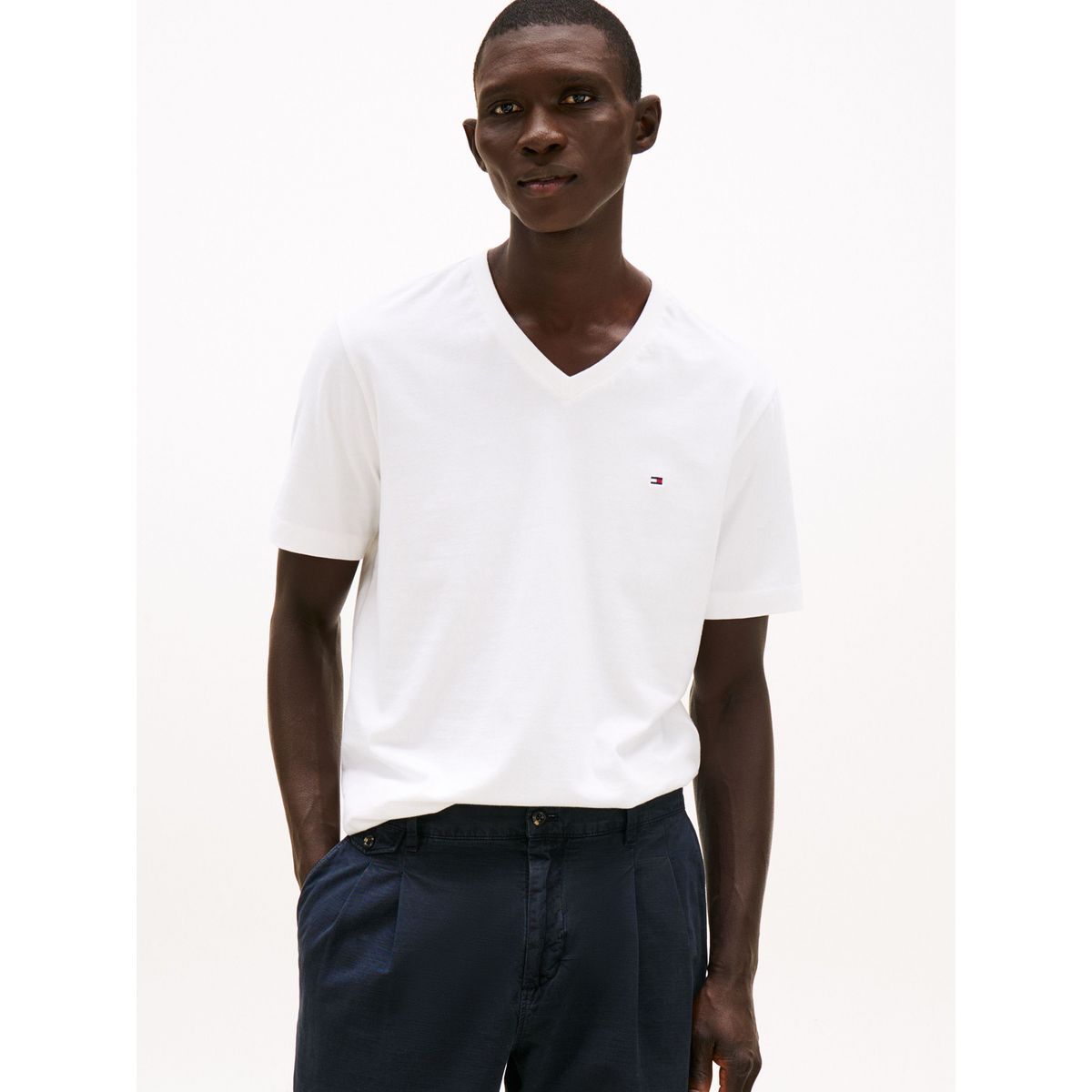 TOMMY HILFIGER - Camiseta blanca de Cuello en V Tommy Hilfiger